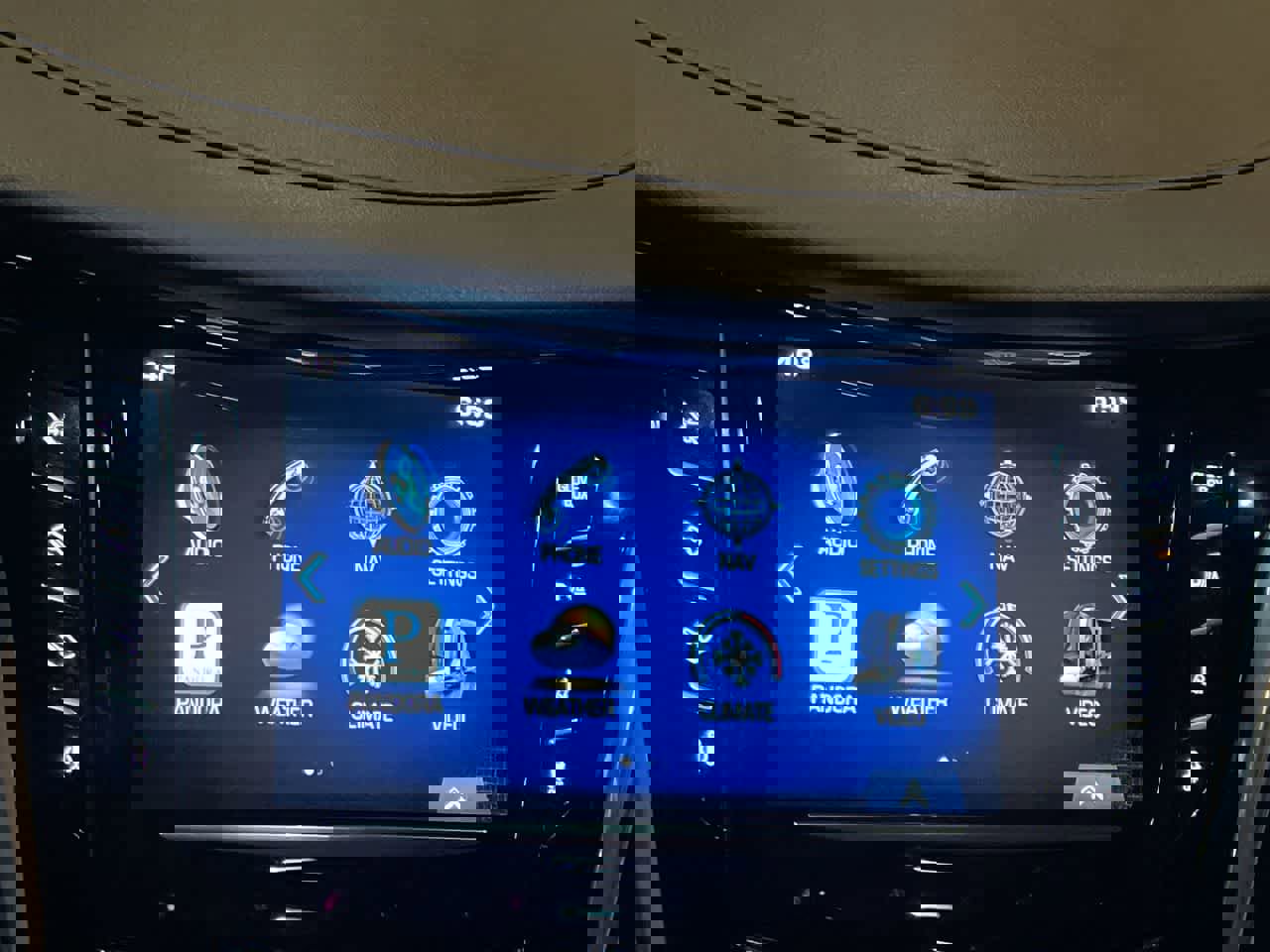 Used 2015 Cadillac Escalade Premium image 16