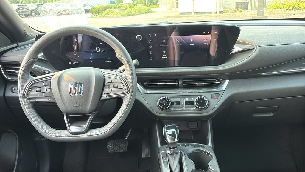 Used 2025 Buick Envista Preferred FWD image 7
