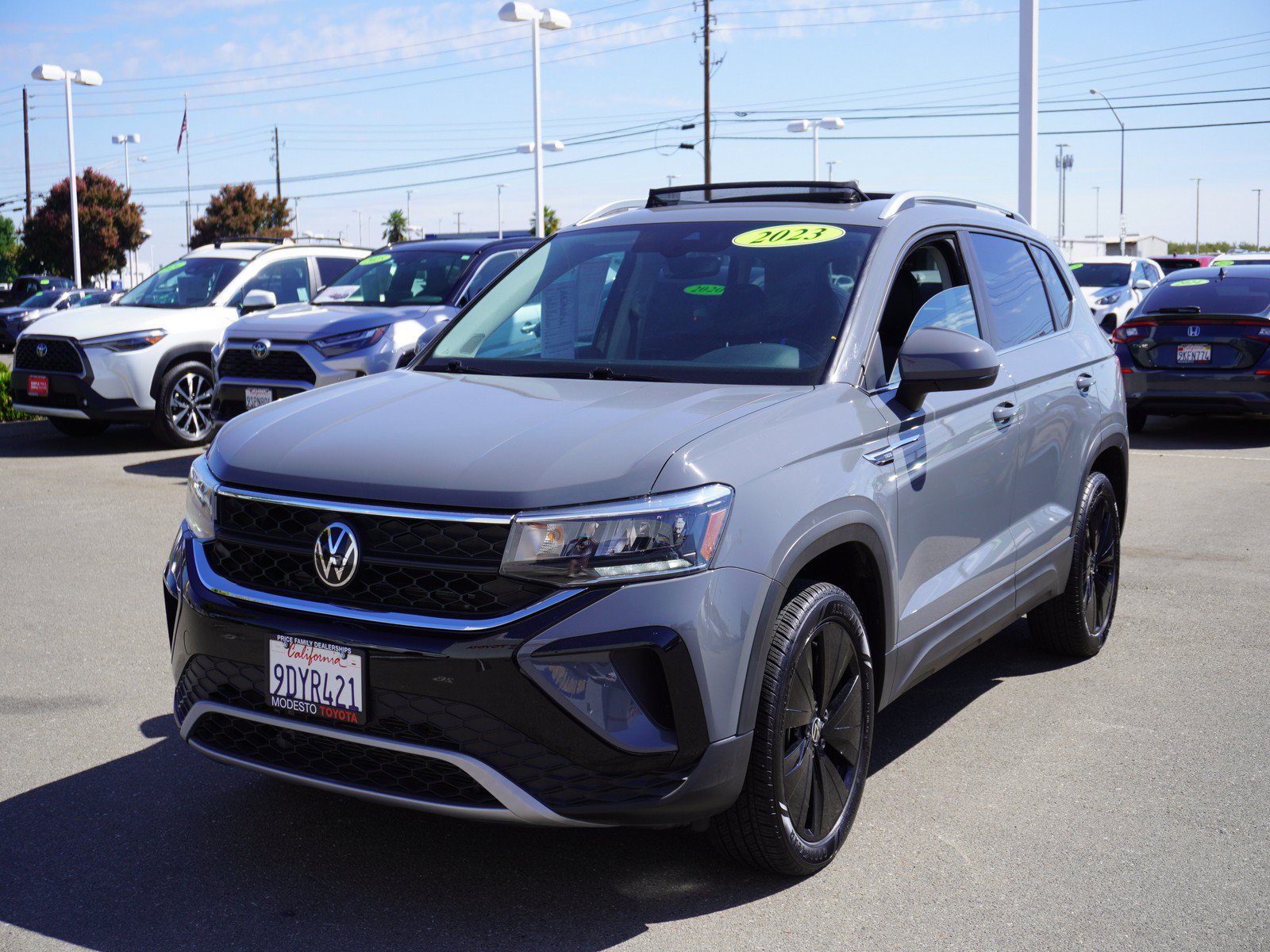 Used 2023 Volkswagen Taos SE FWD image 5