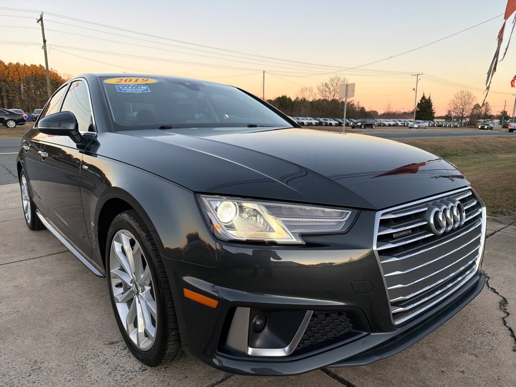 Used 2019 Audi A4 2.0T Premium w/ Convenience Package image 2
