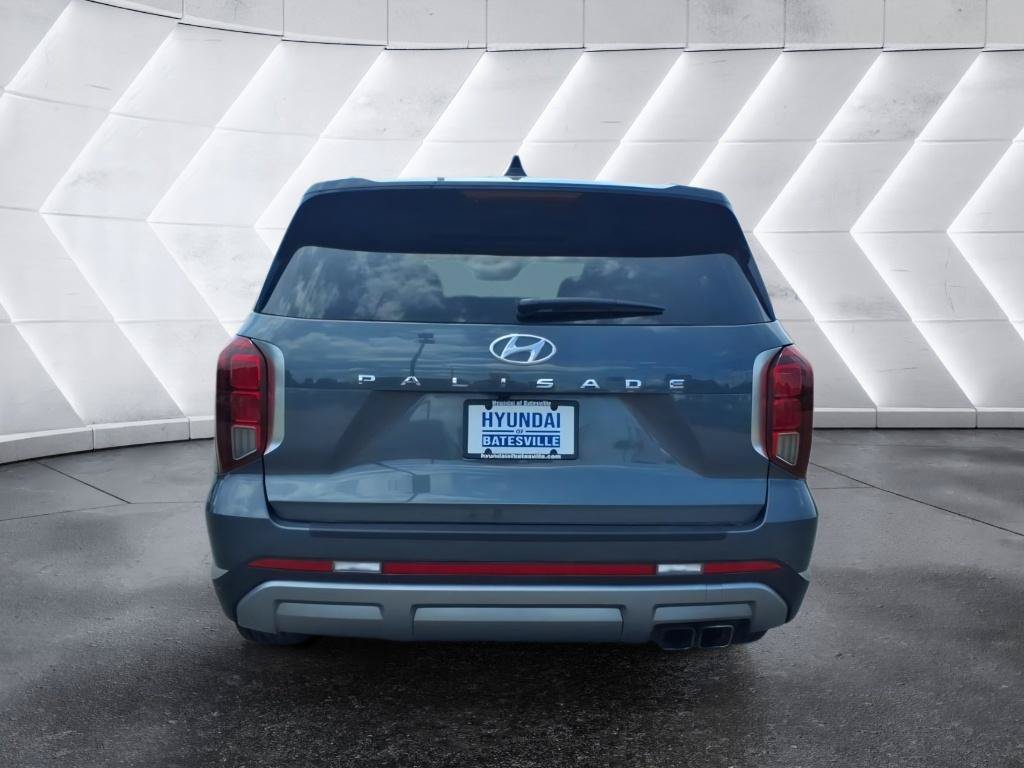 Used 2023 Hyundai Palisade Limited w/ Cargo Package FWD image 4