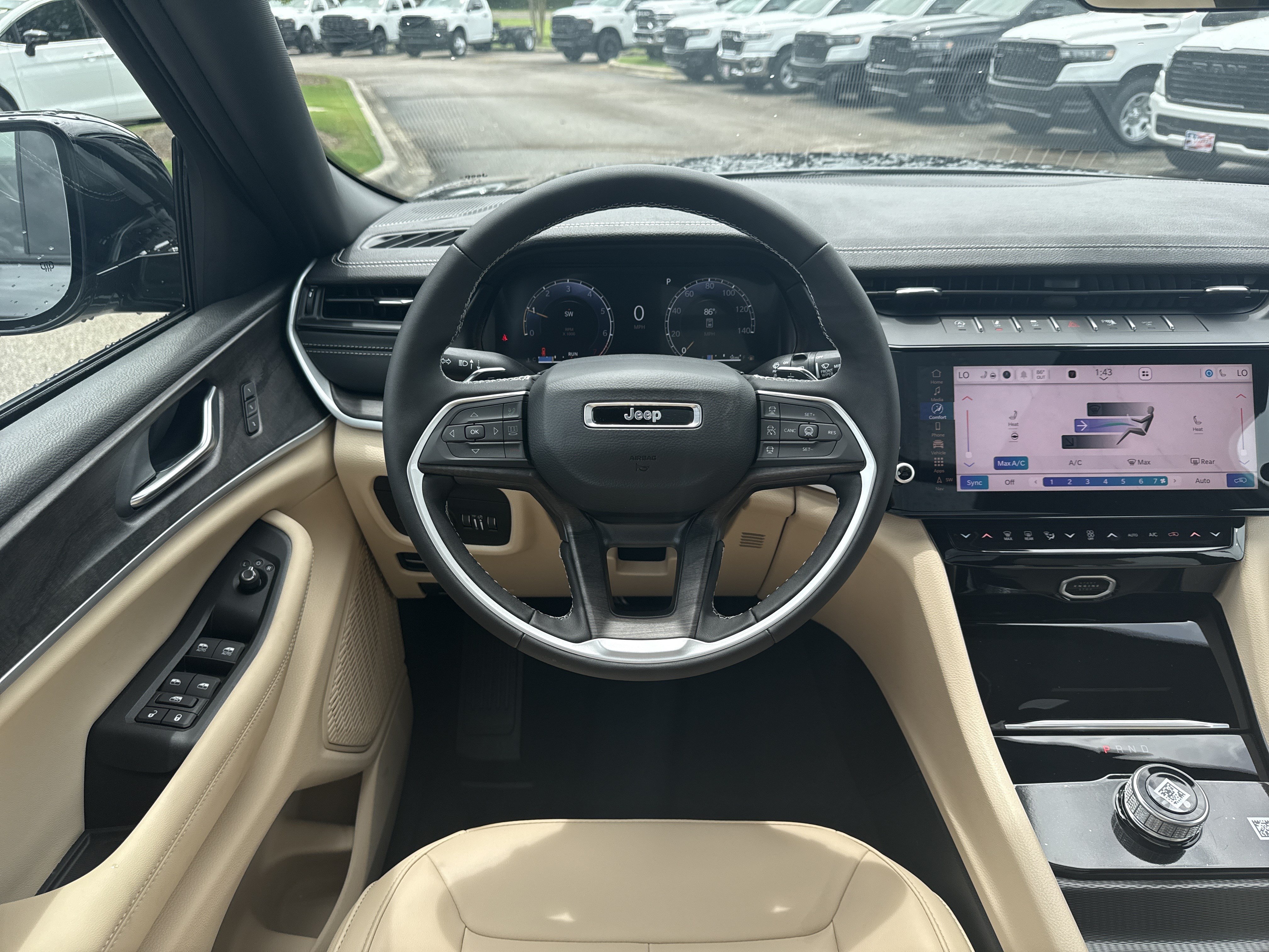 New 2026 Jeep Grand Cherokee Limited RWD image 24