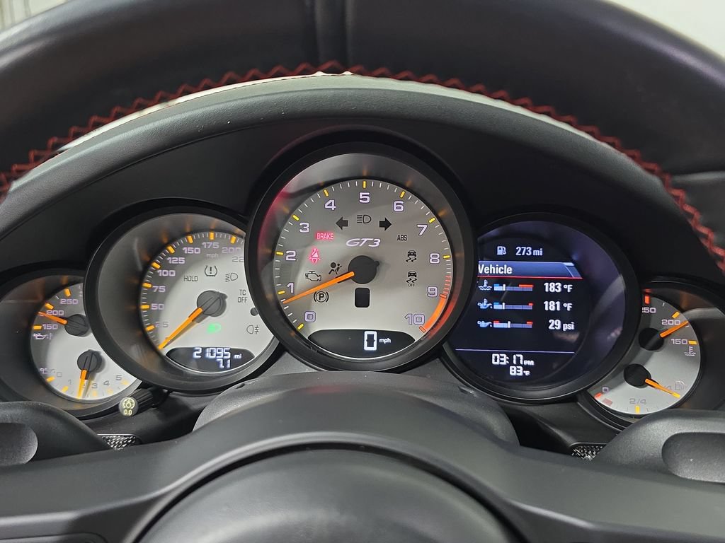 Used 2018 Porsche 911 GT3 RWD image 15