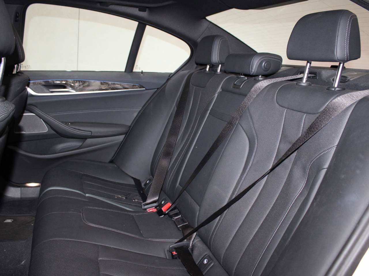 Certified 2023 BMW 530e w/ M Sport Package image 13