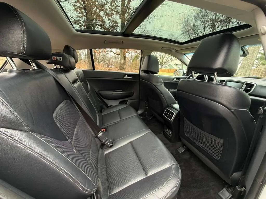 Used 2017 Kia Sportage EX w/ EX Technology Package image 9