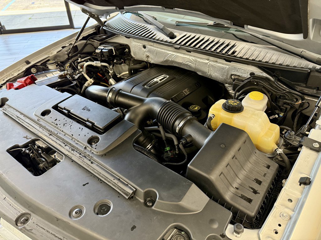 Used 2017 Lincoln Navigator L Reserve AWD/4WD image 19