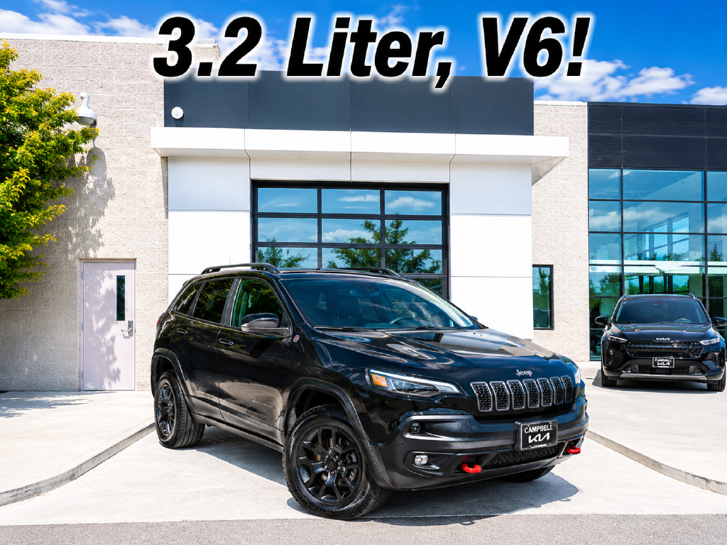 Used 2017 Jeep Cherokee Trailhawk w/ Comfort/Convenience Group