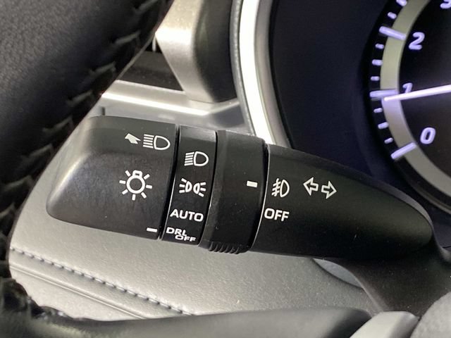 Used 2024 Toyota Highlander XLE AWD/4WD image 19