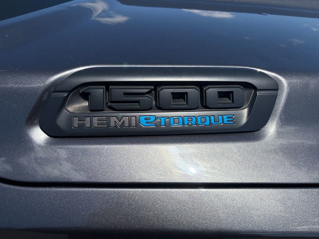 Used 2023 RAM 1500 Big Horn AWD/4WD image 18