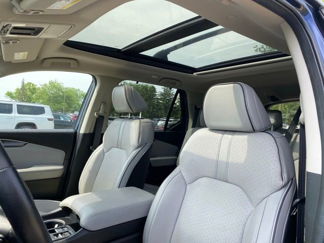 Used 2024 Honda Pilot Elite image 2