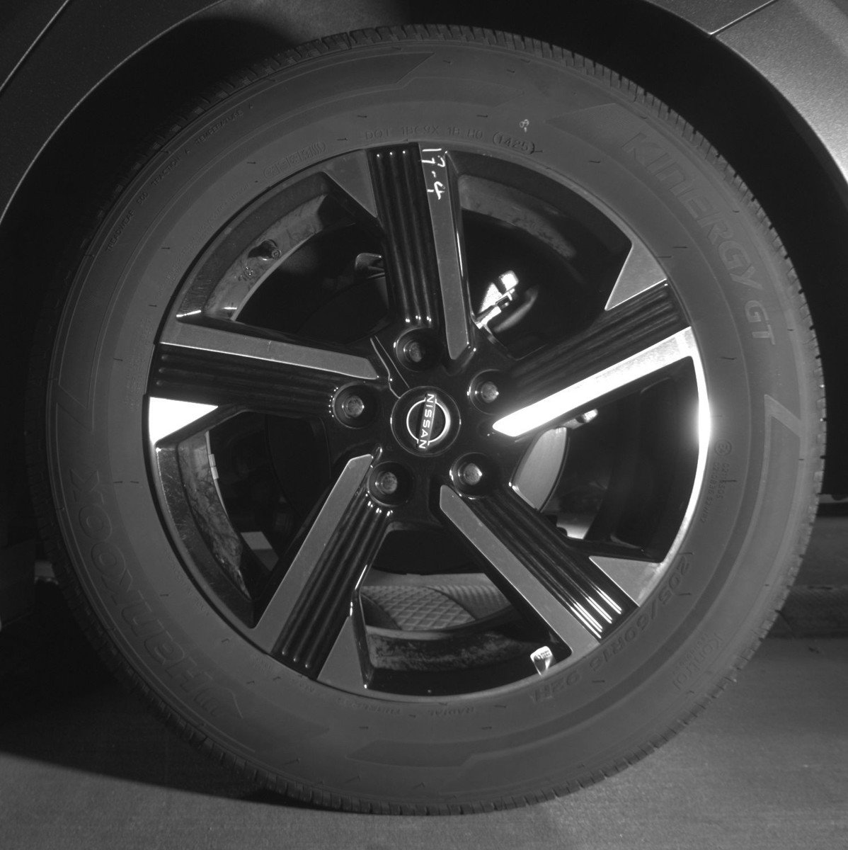 Used 2025 Nissan Sentra SV image 14