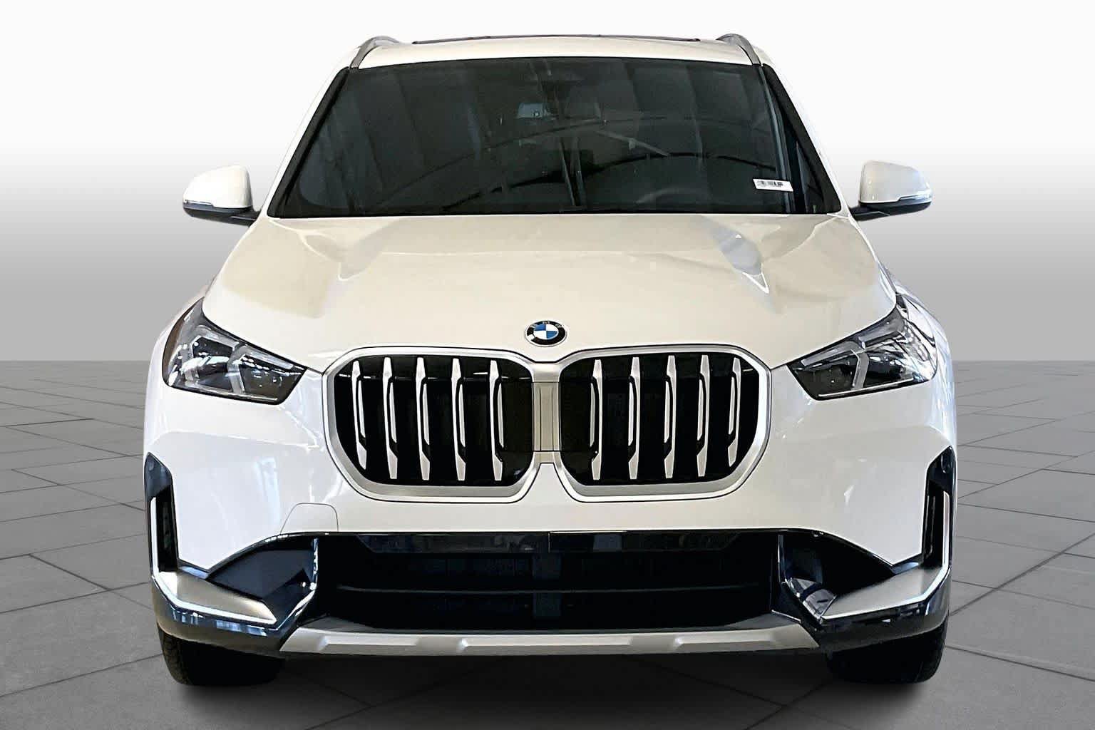 Used 2026 BMW X1 xDrive28i w/ Convenience Package AWD/4WD image 3