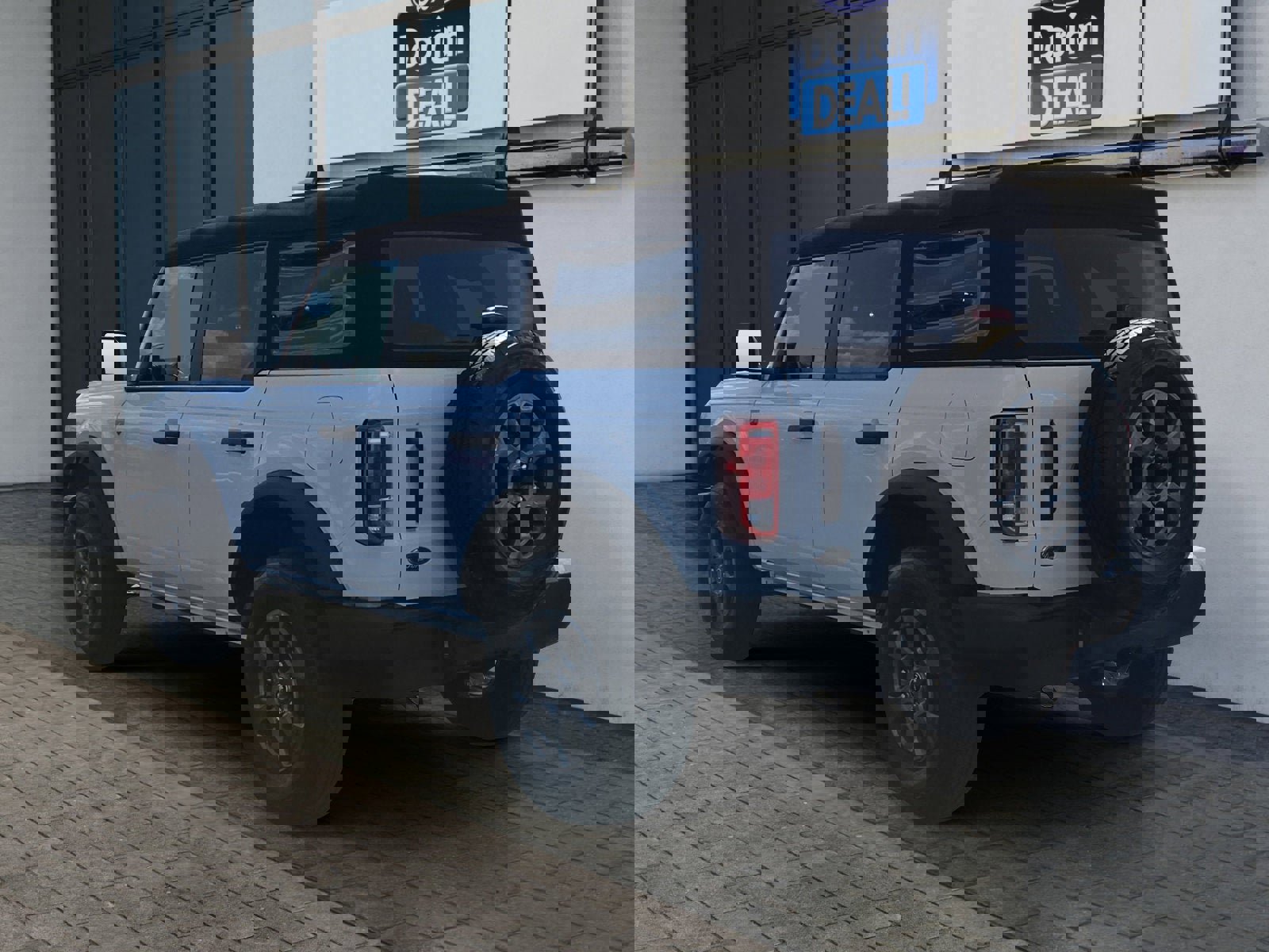 Used 2023 Ford Bronco Big Bend image 5