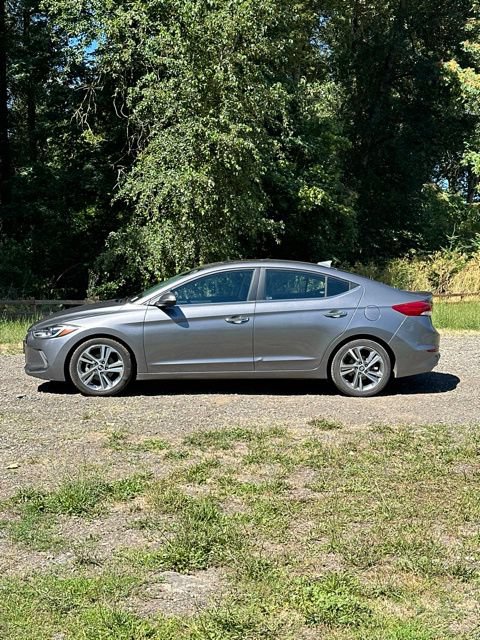 Used 2017 Hyundai Elantra Limited w/ Limited Ultimate Package 05 FWD image 6