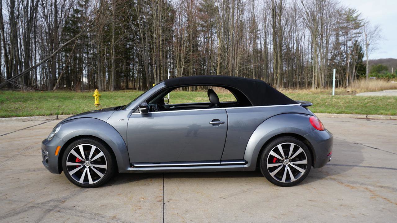 Used 2014 Volkswagen Beetle R-Line image 29