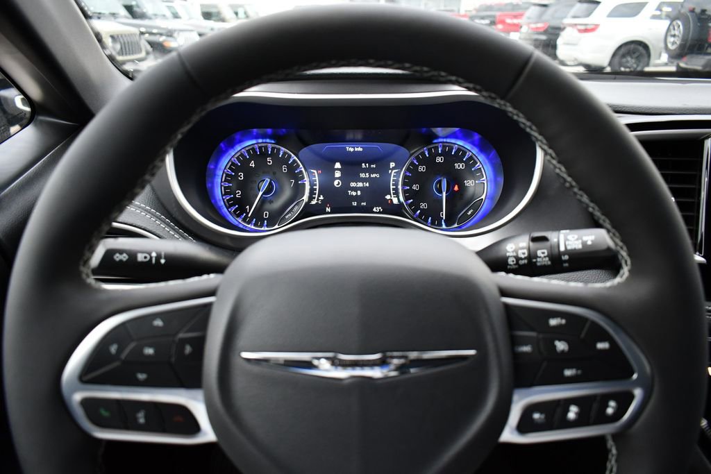 New 2026 Chrysler Pacifica Select image 13