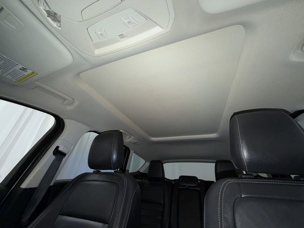 Used 2018 Ford Escape SEL image 21