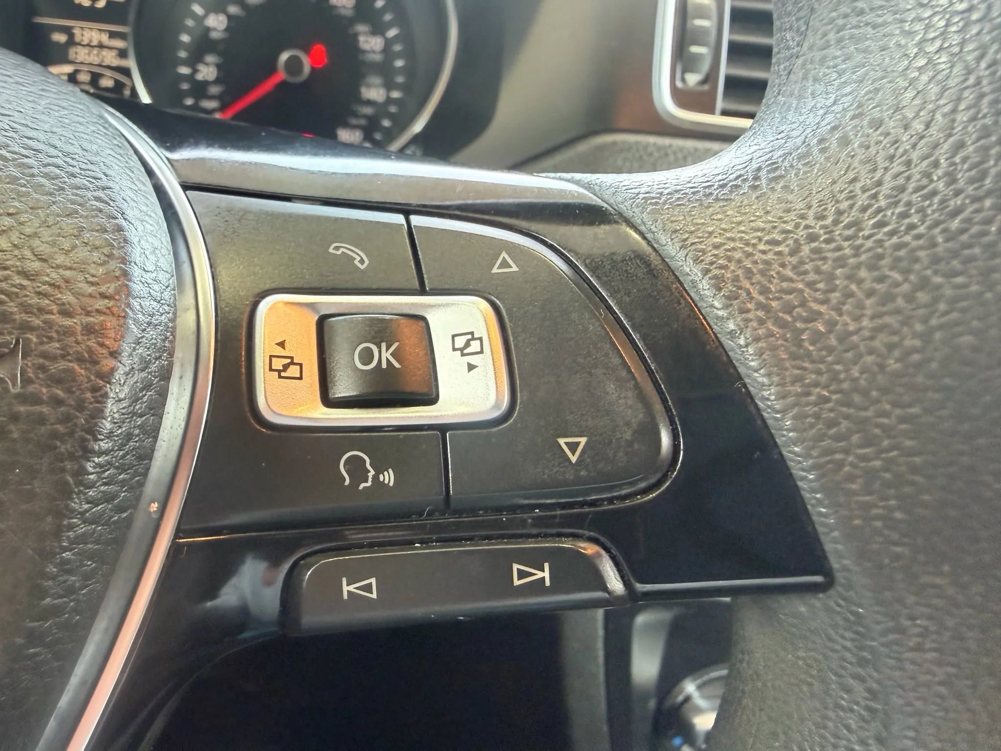 Used 2016 Volkswagen Jetta SE image 14