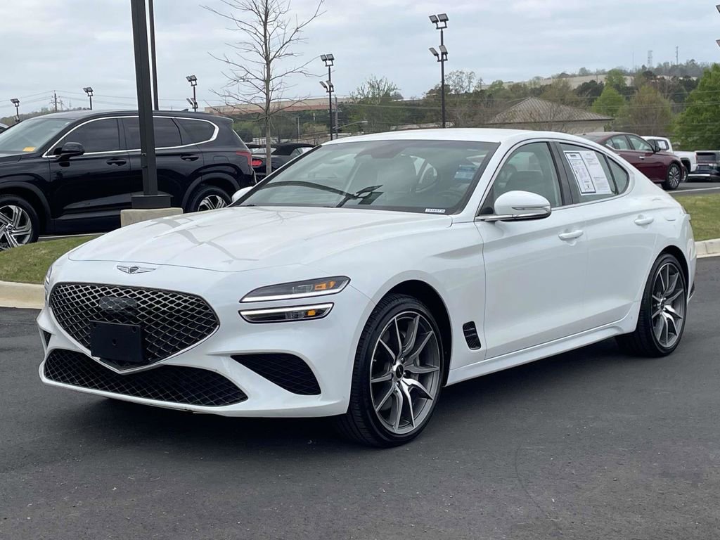 Used 2025 Genesis G70 2.5T image 7