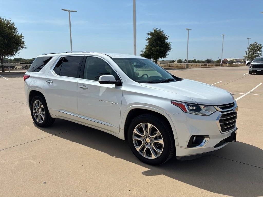 Used 2019 Chevrolet Traverse Premier w/ Driver Confidence II Package FWD image 5