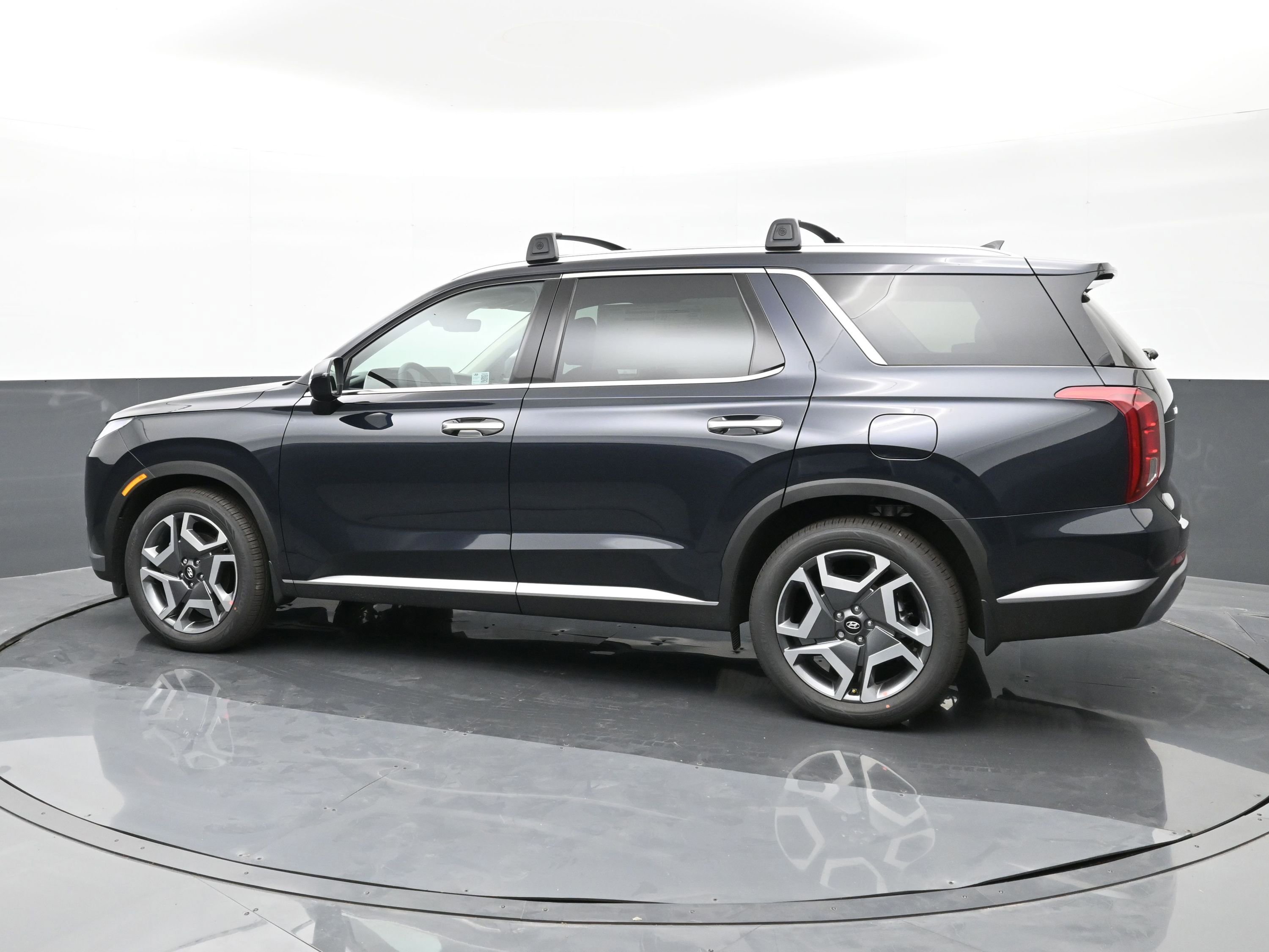 Used 2025 Hyundai Palisade SEL image 3