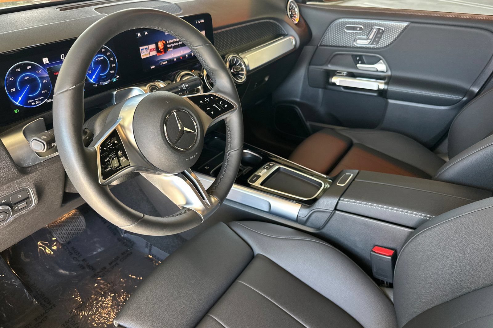 Certified 2025 Mercedes-Benz EQB 250+ image 11