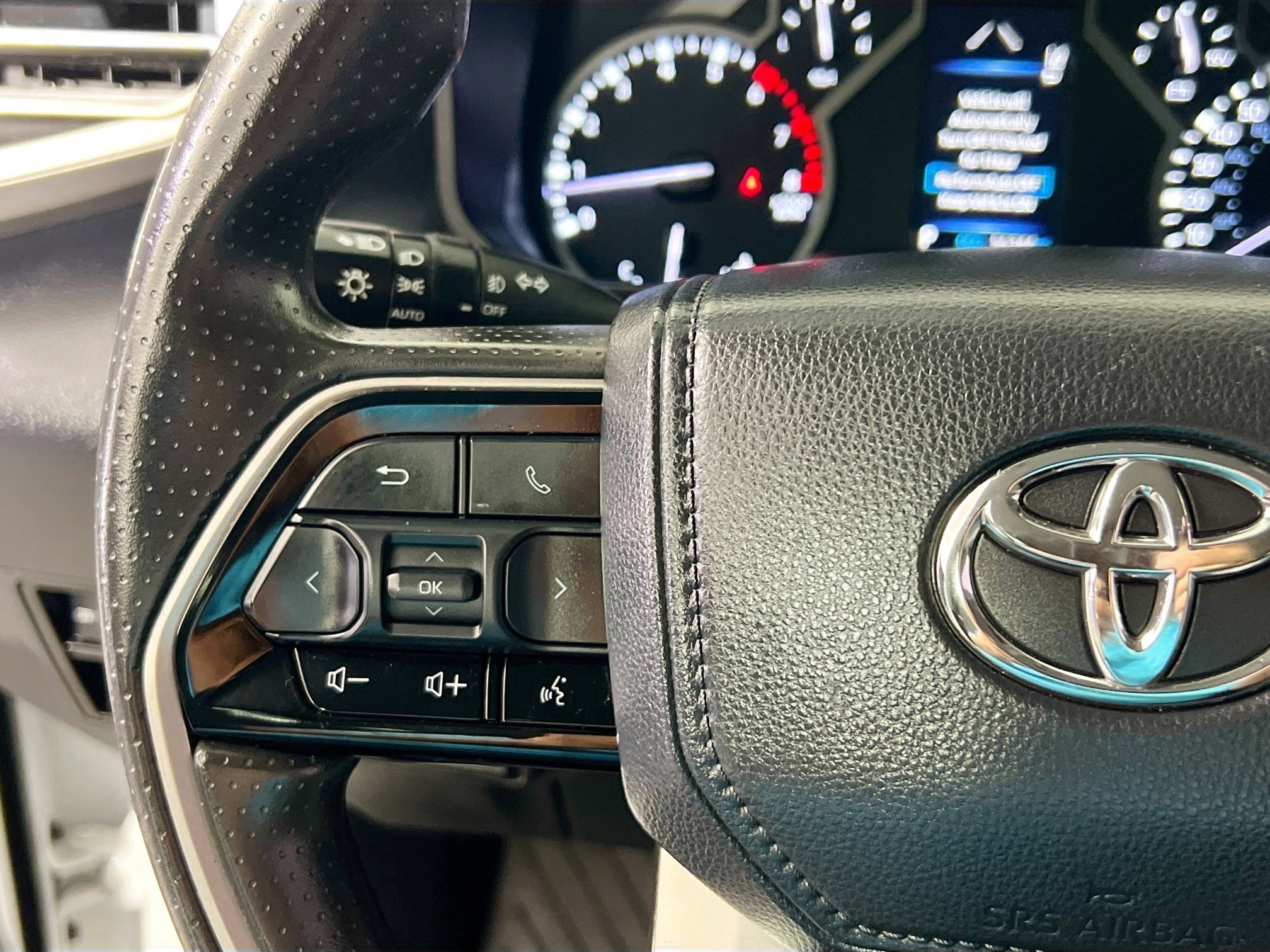 Used 2024 Toyota Tundra SR5 RWD image 17