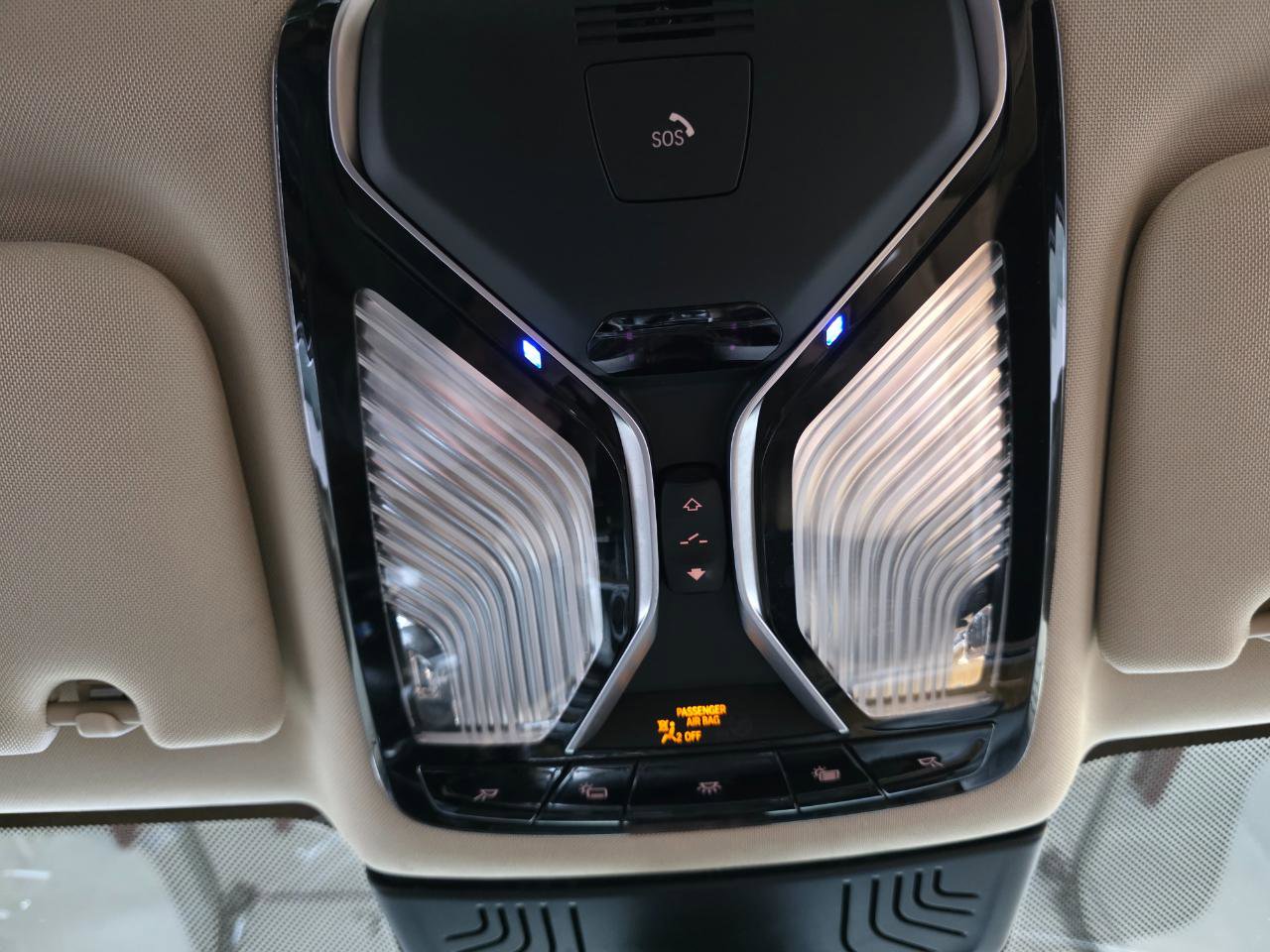 Used 2017 BMW 740i xDrive image 40