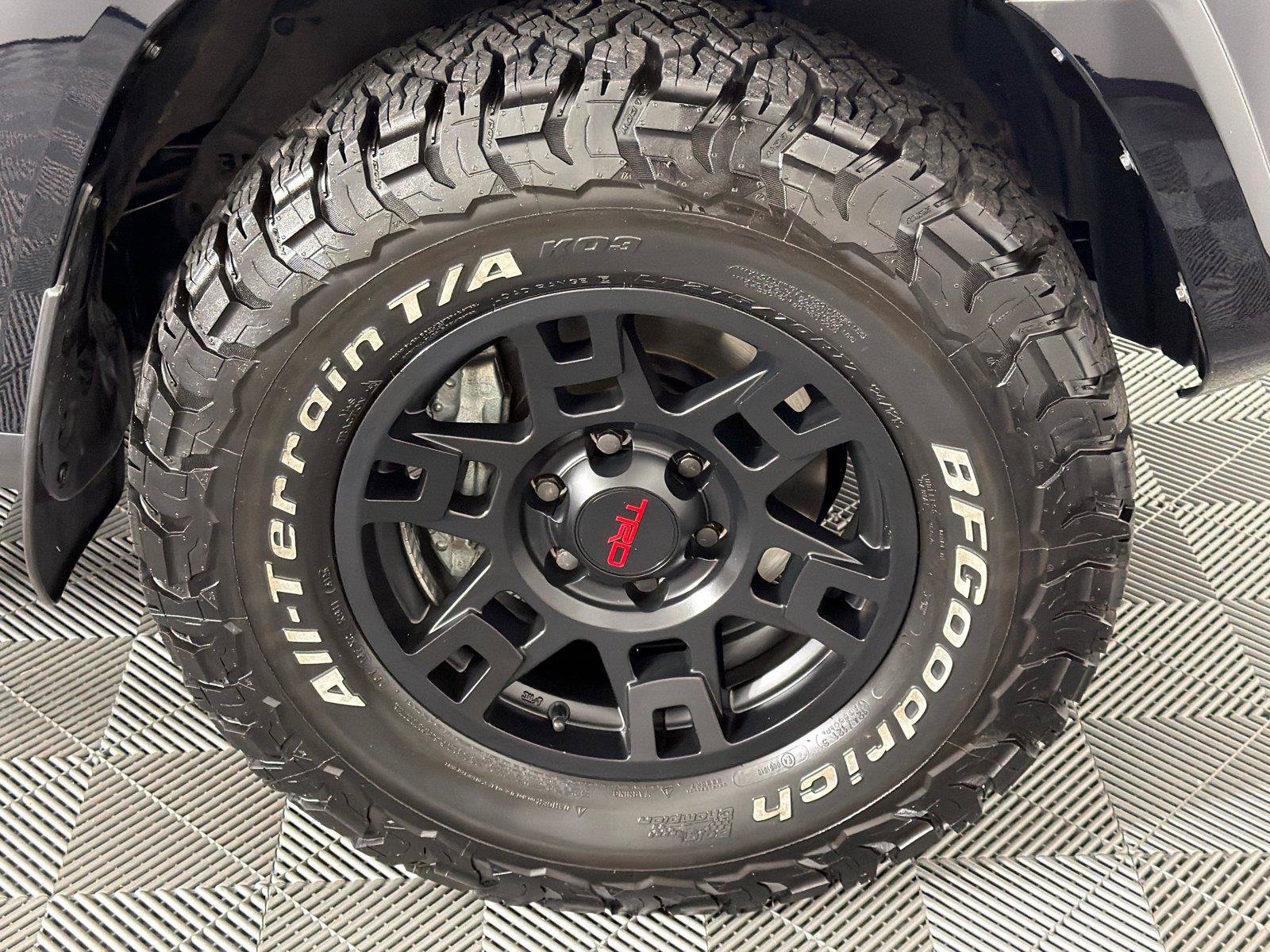 Used 2024 Toyota 4Runner TRD Off-Road Premium w/ Off Road Premium Plus Package AWD/4WD image 12