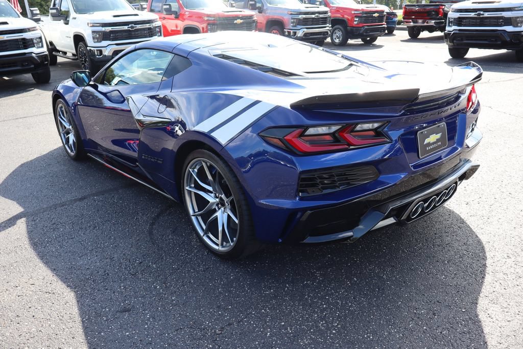 New 2027 Chevrolet Corvette Grand Sport w/ Z52 Sport Performance Package RWD image 3