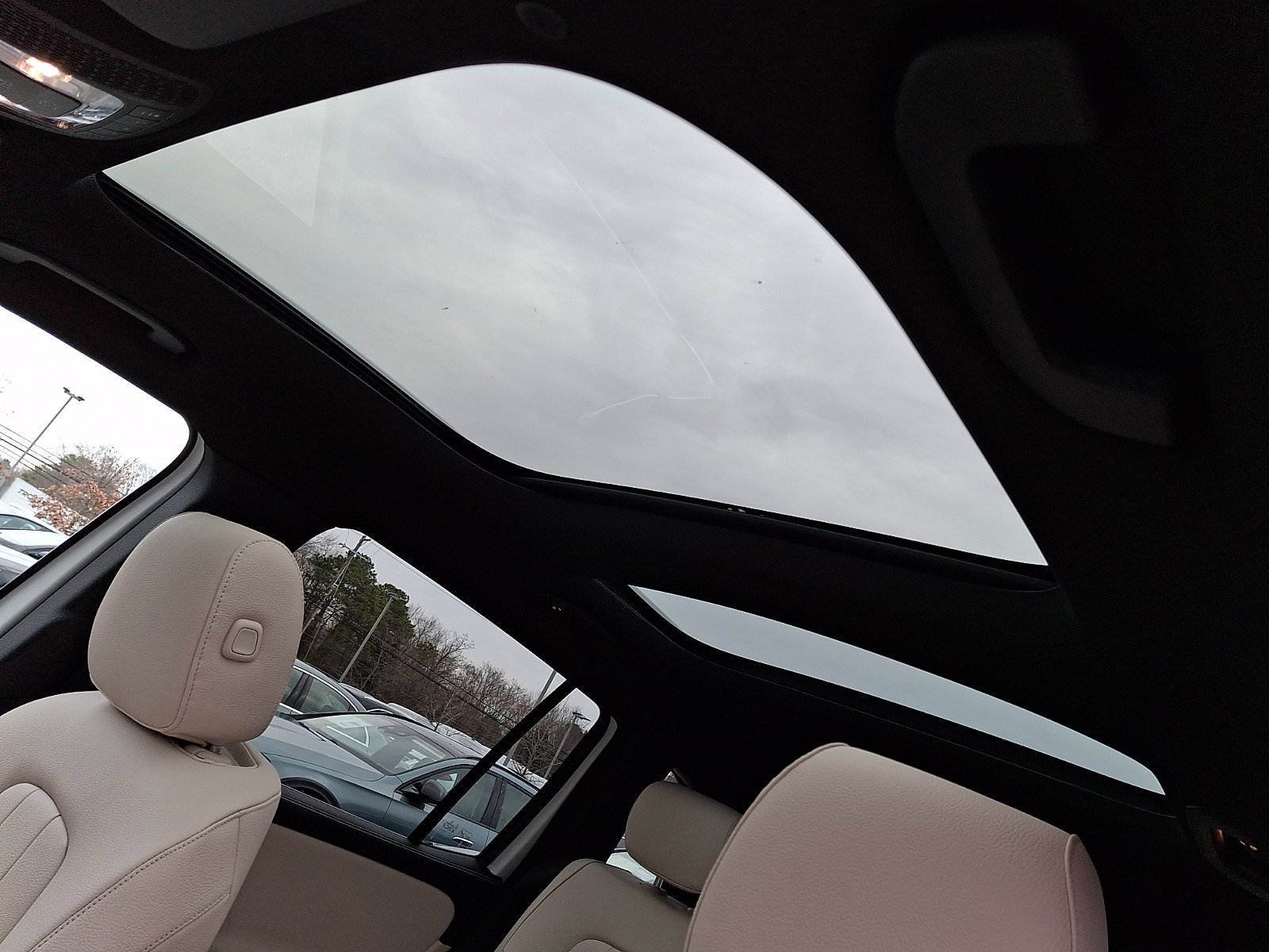 New 2026 Mercedes-Benz GLB 250 4MATIC image 9