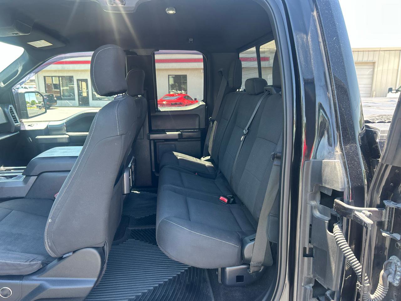 Used 2015 Ford F150 XLT w/ Equipment Group 302A Luxury AWD/4WD image 11