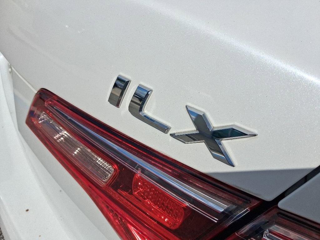 Used 2017 Acura ILX FWD image 9