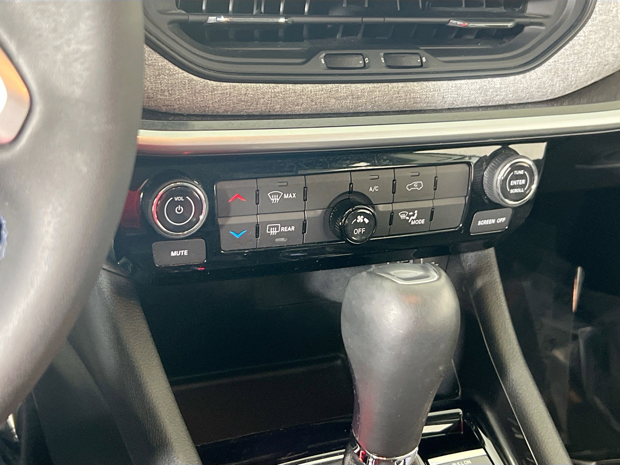 Used 2022 Jeep Compass Latitude image 15