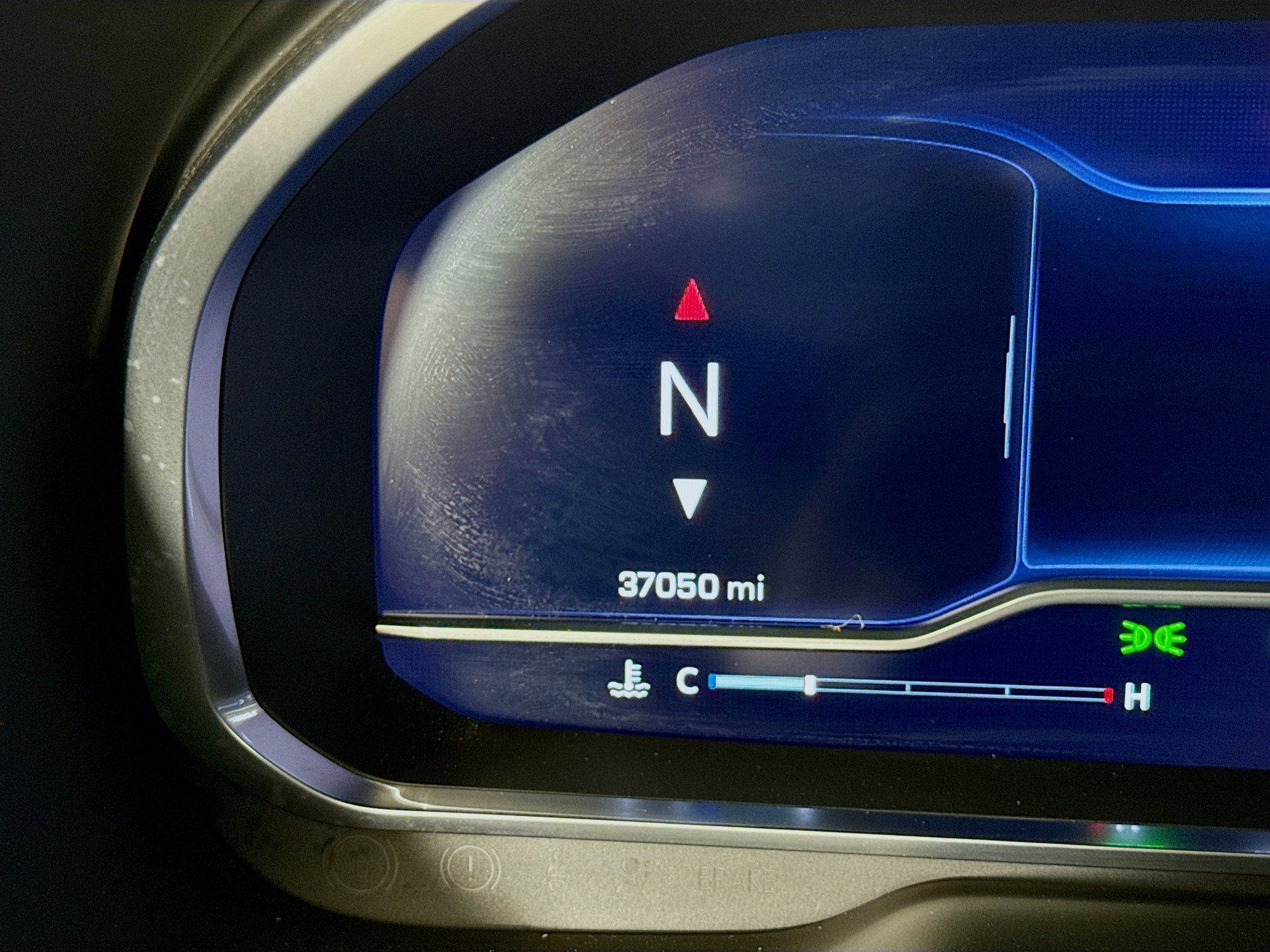 Used 2023 Chevrolet Tahoe Z71 w/ Luxury Package AWD/4WD image 12