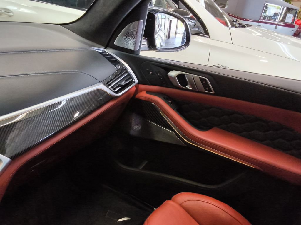 Used 2020 BMW X5 M AWD/4WD image 22
