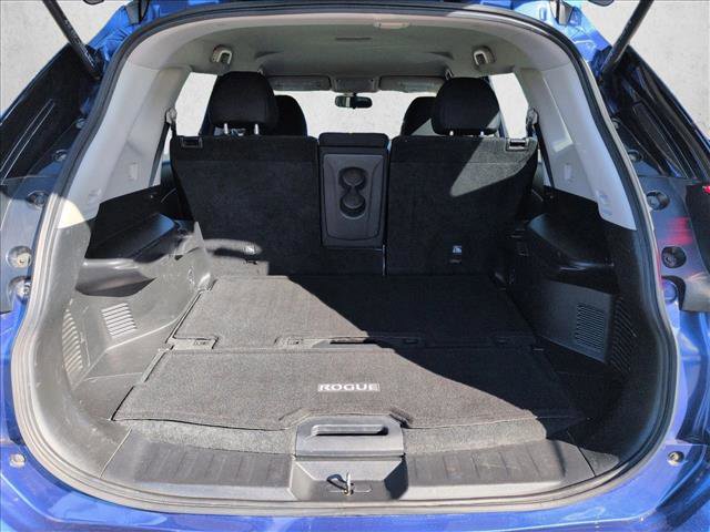 Used 2017 Nissan Rogue S image 6