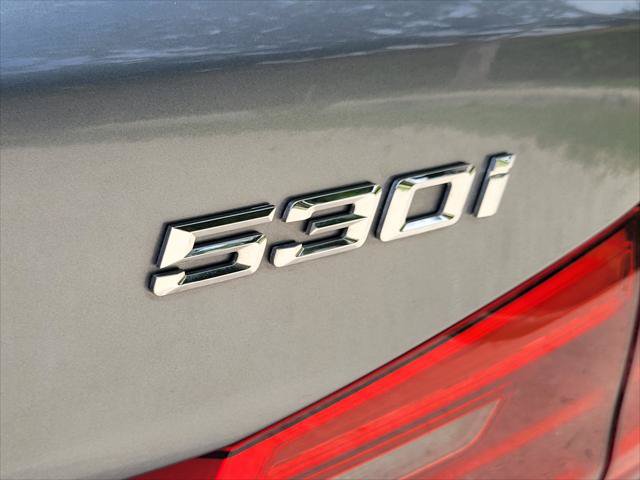 Used 2019 BMW 530i xDrive w/ M Sport Package AWD/4WD image 10