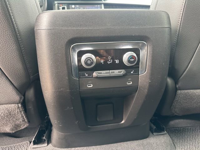 Used 2022 GMC Yukon Denali image 30