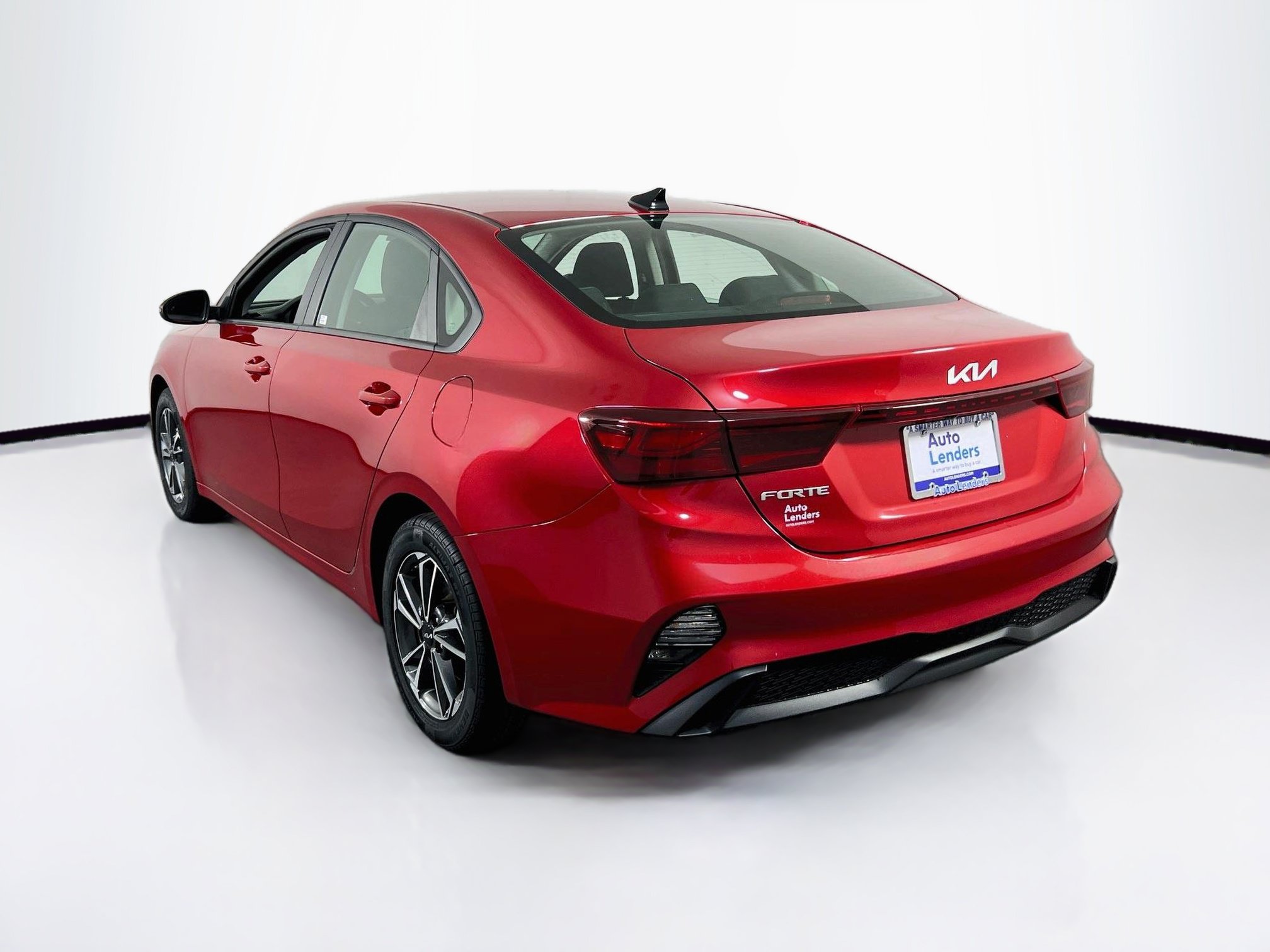 Used 2024 Kia Forte LXS w/ LXS Technology Package FWD image 7