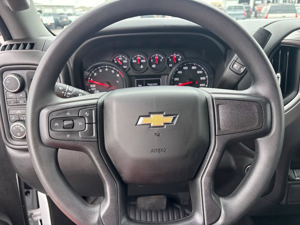 Used 2025 Chevrolet Silverado 1500 W/T w/ LPO, Dark Essentials Package AWD/4WD image 18