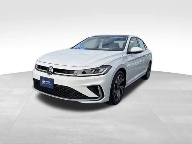 Certified 2025 Volkswagen Jetta SEL image 4