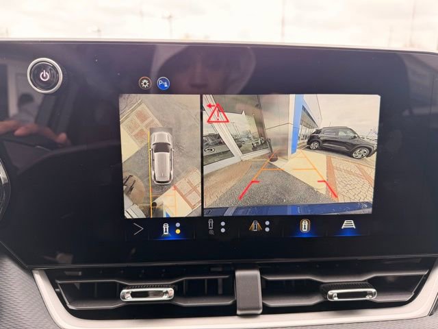 Certified 2026 Chevrolet Equinox LT w/ Safety and Technology Package AWD/4WD image 46