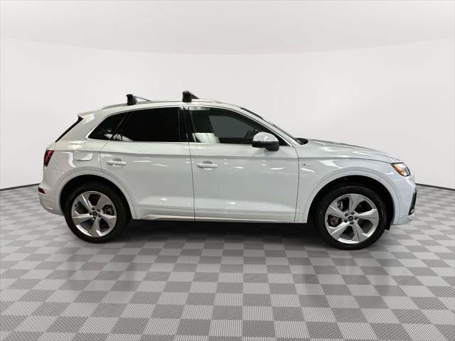 Used 2023 Audi Q5 2.0T Premium Plus w/ Premium Plus Package AWD/4WD image 2
