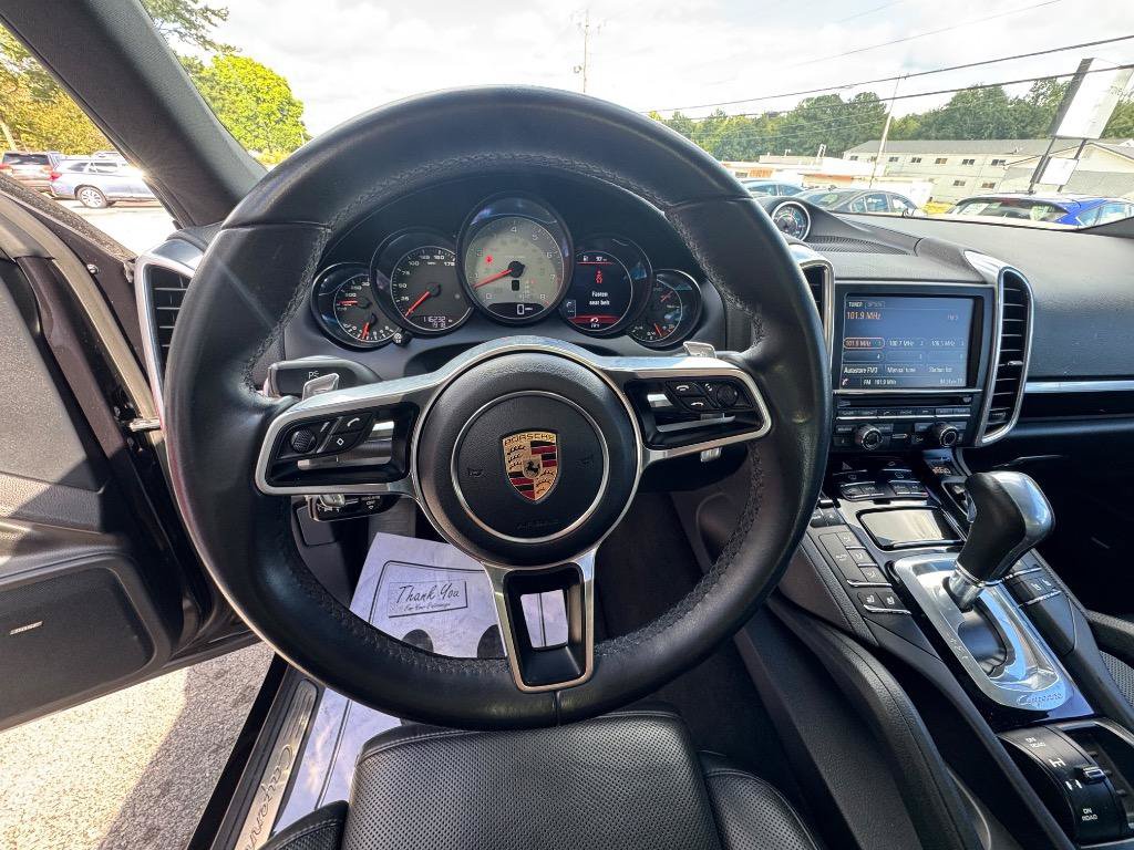 Used 2016 Porsche Cayenne S AWD/4WD image 16