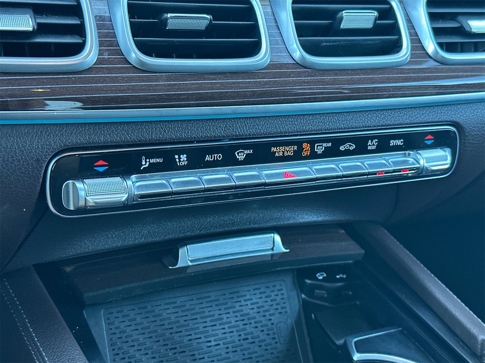 Certified 2023 Mercedes-Benz GLS 450 4MATIC image 25