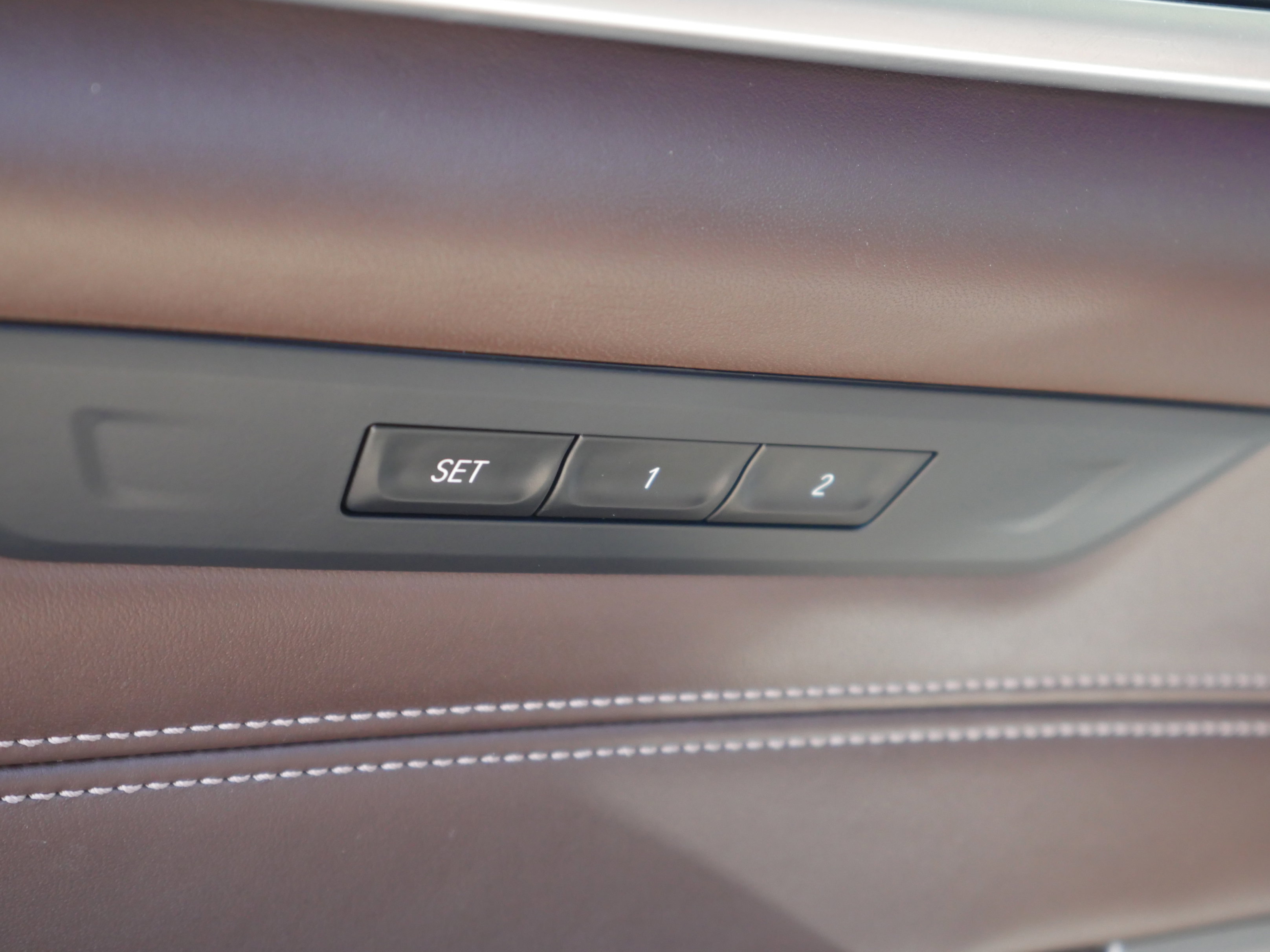 Used 2017 BMW 540i xDrive image 37