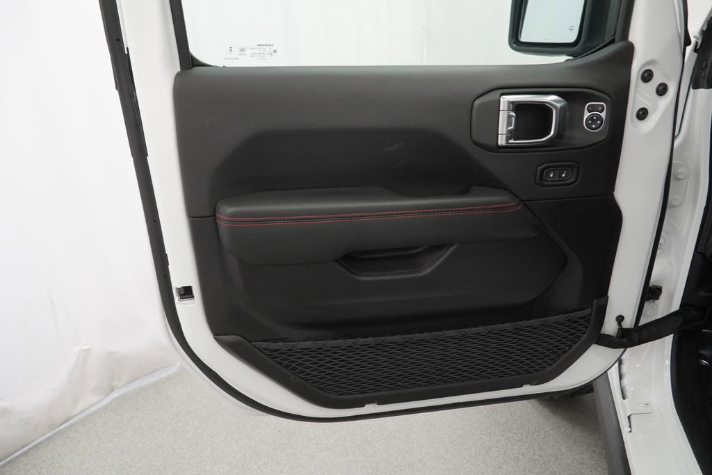 Certified 2026 Jeep Wrangler Unlimited Rubicon image 41