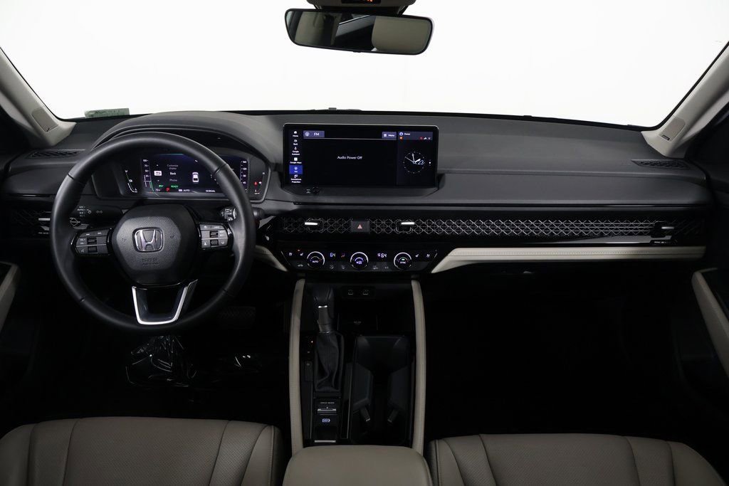 Used 2023 Honda Accord Touring image 8