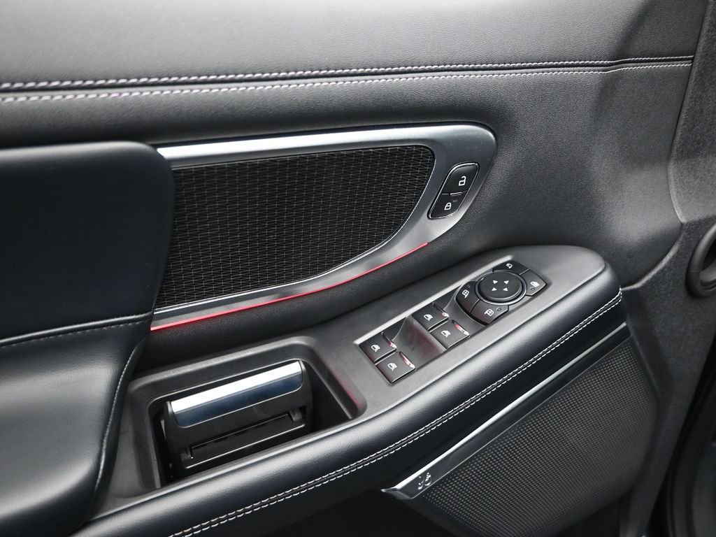 Used 2025 Ford Expedition Platinum w/ Stealth Appearance Package image 11